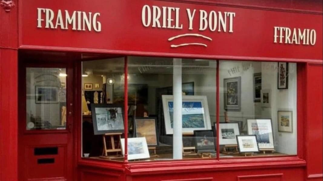 Oriel y Bont cover image